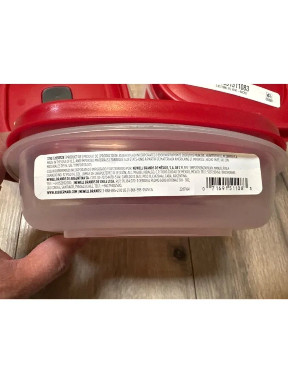 Rubbermaid Easy Find Lids Vented Lids 3-Cup Red Lid Stackable BPA Free Set Of 4